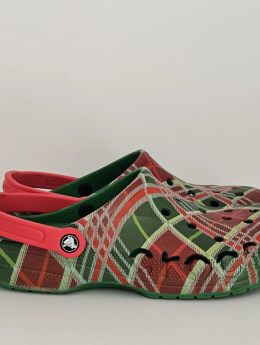 Crocs Baya Holiday Plaid Clog Men's Size 11 Red/Green/White